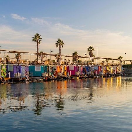 Boat Haus - Casas Flotantes Frente A Gibraltar Hotel La Línea de la Concepción Kültér fotó